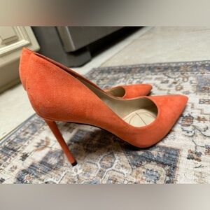 Coral sky high suede-like heels size 8